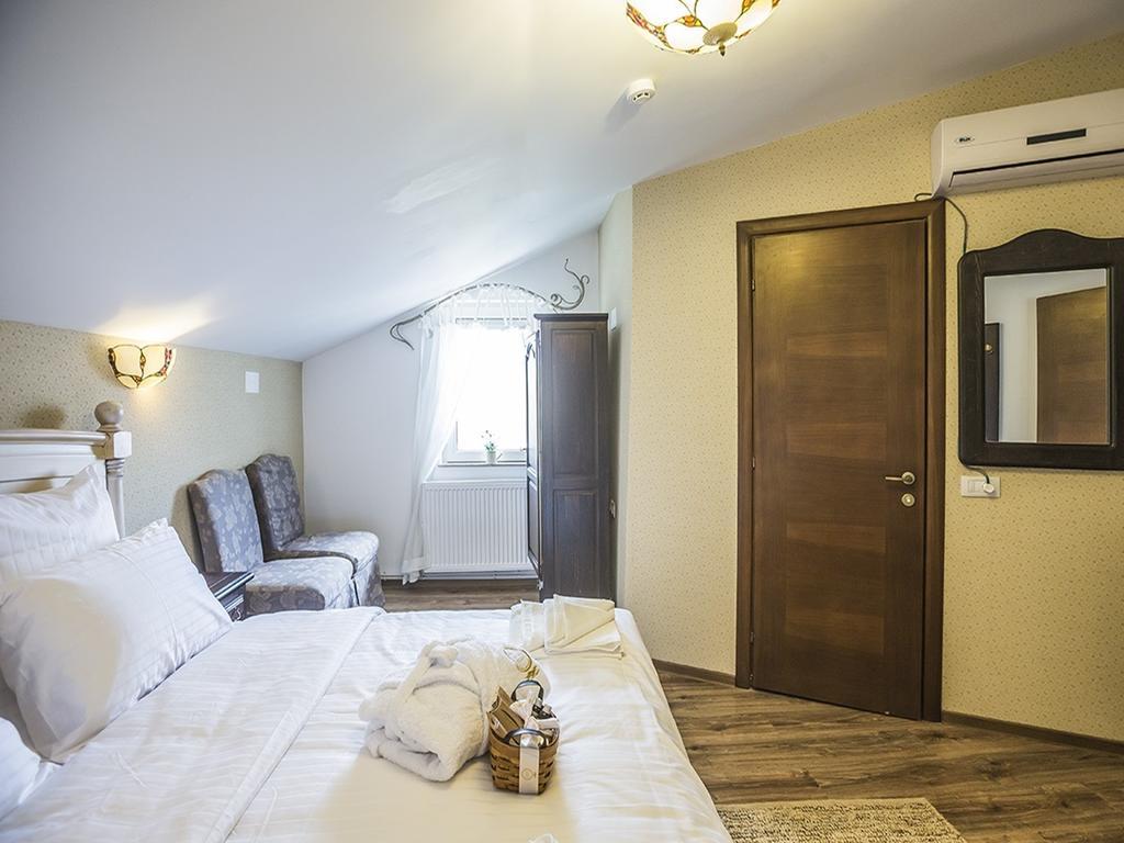 Villa Ronda Ефорие Суд Стая снимка